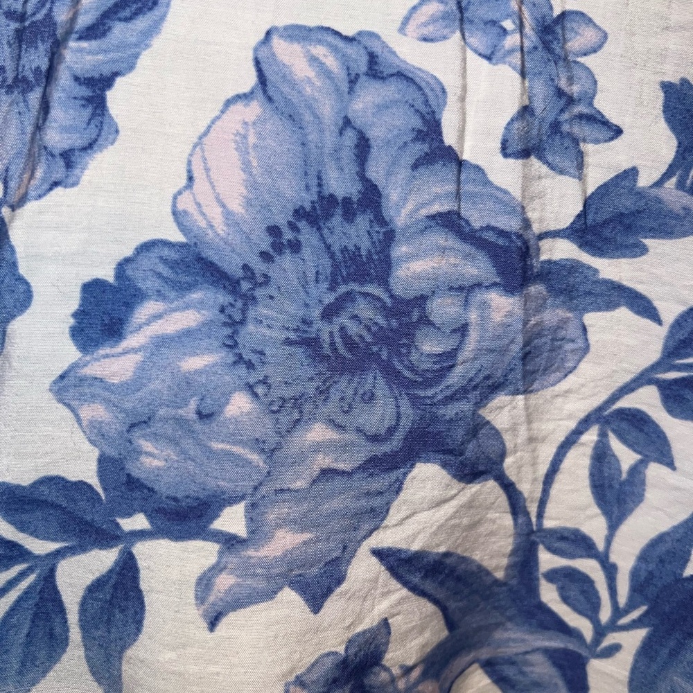Joie Blue and White Sleeveless Tie-Front Floral Button-Down - Picture 2 of 4